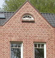 Fassadendetails der Klinkermauer mit rustikalen Klinkern - Heidehof Hamburg Quickborn-Heide - Doppelhaushlften von Pohl & Prym